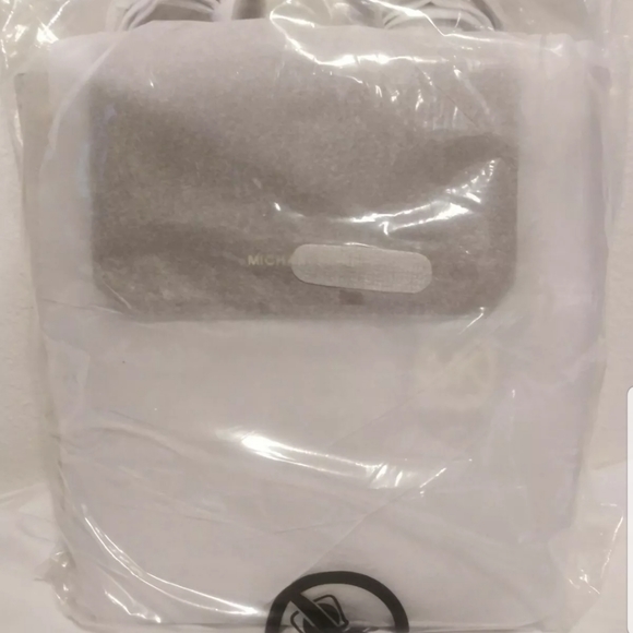 Michael Kors Hayes Medium Backpack - Picture 6 of 8